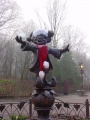 Het Pardoesbeeld met sjaal in december 2001 - eigen foto / WWCW