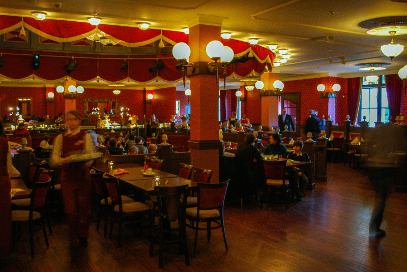 Bestand:Theaterrestaurant2009.jpg