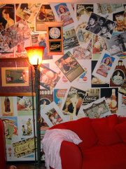 Muurbekleding in de <a href="/lemma/Coca-Cola_Suite" title="Coca-Cola Suite">Coca-Cola Suite</a>, 2007