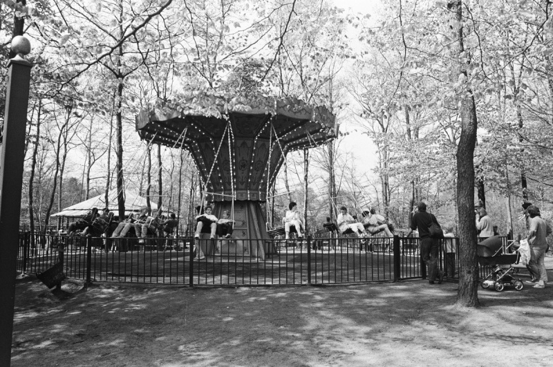 Bestand:Grotezweefmolen1986.jpg
