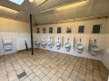 Interieur <a href="/lemma/Kleine_Boodschap_(gebouw)" title="Kleine Boodschap (gebouw)">Kleine Boodschap (gebouw)</a>, gedeelte voor mannen, 2024