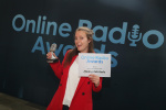 DJ Mayoni met de Online Radio Award