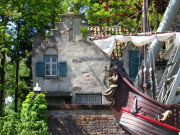 Taveeerne d&#039;Ouwe Liefde in de gevelrij van de <a href="/lemma/Halve_Maen" title="Halve Maen">Halve Maen</a>, 2010