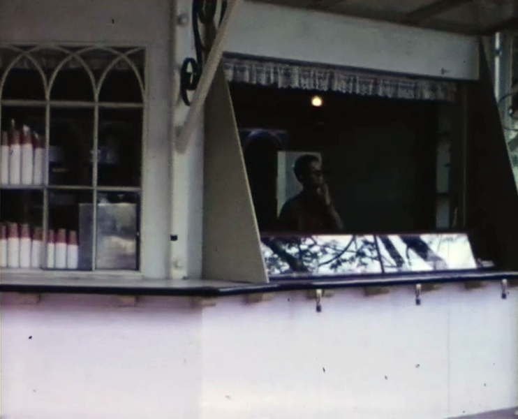 Bestand:Stationskoffyhuisuitgifte1970.jpg