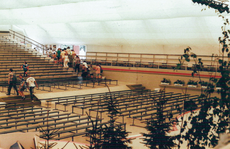 Bestand:Zomertheaterzitplaatsen1990.jpg