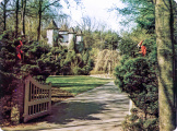 <a href="/lemma/Heksenpoort" title="Heksenpoort">Heksenpoort</a> uit het <a href="/lemma/Fotoboekje_1972" title="Fotoboekje 1972">Fotoboekje 1972</a>