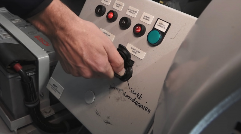 Bestand:Pagode-starten-diesel.jpg
