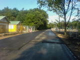 Bouw van <a href="/lemma/Bosrijk" class="mw-redirect" title="Bosrijk">Bosrijk</a>: bouwketen op de latere parkeerplaats, rechts een vlakte voor het later te bouwen Poorthuys, juli <span class="redlink">2008</span>