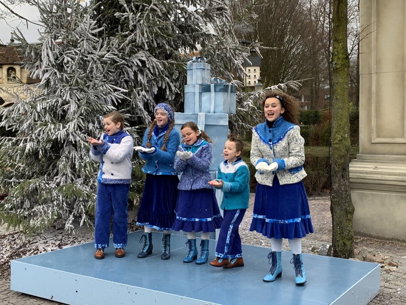 Bestand:Winter Efteling Kinderkoor.jpg