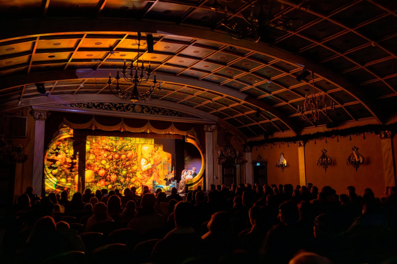 Bestand:Carrouseltheater Toverlantaarn.jpg