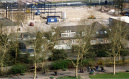 Zuilen van <a href="/lemma/Ingang_Noord" title="Ingang Noord">Ingang Noord</a> waren nog lange tijd goed te zien vanaf de <a href="/lemma/Dubbele_Laan" title="Dubbele Laan">Dubbele Laan</a>, hier vanuit de <a href="/lemma/Pagode" title="Pagode">Pagode</a> gezien in <a href="/lemma/1997" title="1997">1997</a>