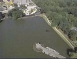 <a href="/lemma/Vonderplas" title="Vonderplas">Vonderplas</a> en een reepje van het <a href="/lemma/Dwarrelplein" title="Dwarrelplein">Dwarrelplein</a>, vermoedelijk najaar 1995