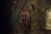 De <a href="/lemma/Rammelende_deur" title="Rammelende deur">rammelende deur</a> is het eerste spookachtige element in de <a href="/lemma/Wachtrij" title="Wachtrij">wachtrij</a> van het <a href="/lemma/Spookslot" title="Spookslot">Spookslot</a>. 