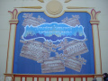<a href="/lemma/Kinder_Winter_Wonderland" title="Kinder Winter Wonderland">Kinder Winter Wonderland</a>, <a href="/lemma/Winter_Efteling_2001-2002" title="Winter Efteling 2001-2002">Winter Efteling 2001-2002</a> in de tent over het <a href="/lemma/Zwembad" title="Zwembad">zwembad</a>.