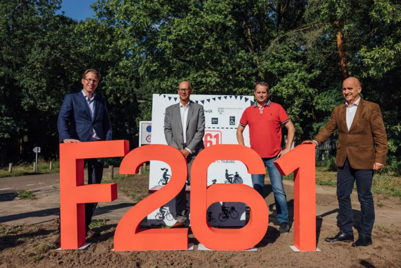 Bestand:Openingf261.jpeg