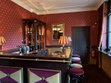 Bar in hoek rechtsvoor <a href="/lemma/Theaterrestaurant_Applaus" title="Theaterrestaurant Applaus">Theaterrestaurant Applaus</a>