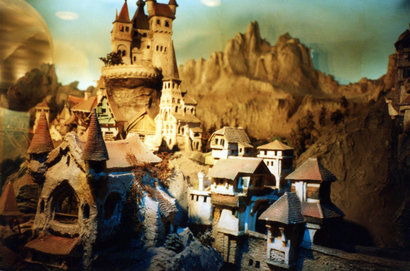 Bestand:Diorama-negentig-04.jpg