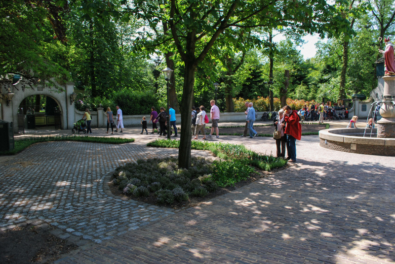Bestand:Tonvandevenplein-nieuwe-strook-mei2010.jpg
