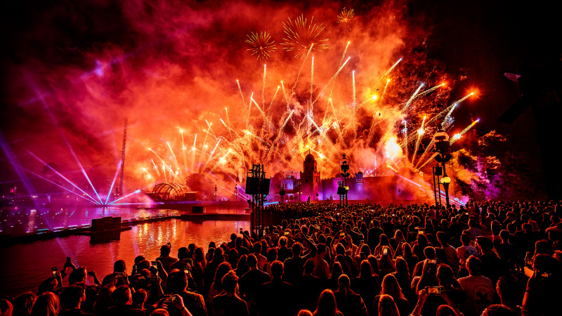 Bestand:Egs-vuurwerk.jpg