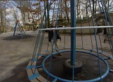 Heksenmuts in de <a href="/lemma/Speeltuin" title="Speeltuin">Speeltuin</a> tussen Villa Volta en het <a href="/lemma/Volk_van_Laaf" title="Volk van Laaf">Volk van Laaf</a> in <span class="redlink">2001</span>