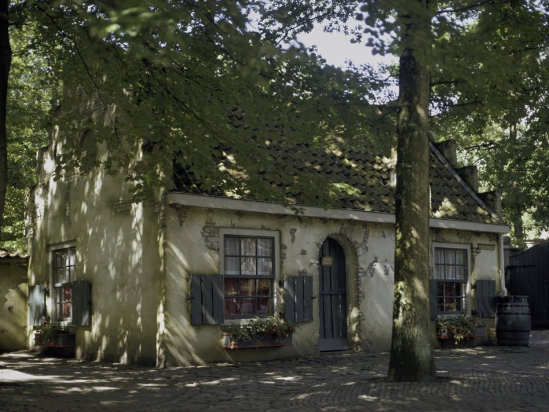 Bestand:Huisjeapplein.jpg
