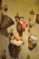 Enkele Larfjes tegen de muur in <a href="/lemma/Lot%27s_Kraamhuys" title="Lot&#039;s Kraamhuys">Lot&#039;s Kraamhuys</a>. Bron: Archief Eftepedia via Maxim De Donder