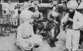 Werk aan de nieuwe <a href="/lemma/Fakir" class="mw-redirect" title="Fakir">Fakir</a> (en de oude als voorbeeld) in 1987.