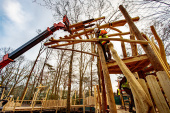 januari 2021: de drakentoren van <a href="/lemma/Nest!" title="Nest!">Nest!</a> wordt geplaatst en gemonteerd.