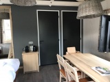 Interieur themakamer <a href="/lemma/Waterzicht" title="Waterzicht">Waterzicht</a> nr 602 op vakantiepark <a href="/lemma/Efteling_Loonsche_Land" title="Efteling Loonsche Land">Efteling Loonsche Land</a>.