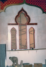 Troonzaal, 11-1985. Detail van een raam aan de achterzijde van de Troonzaal. Het kozijn wordt later voorzien van vier houten pilasters, het raam wordt uiteindelijk voorzien van melkglas en de omliggende muren worden voorzien van behang.