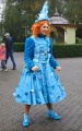 Fee van <a href="/lemma/Pinokkio" title="Pinokkio">Pinokkio</a> als <a href="/lemma/Sprookjesfiguren" title="Sprookjesfiguren">entertainmentfiguur</a> op het <a href="/lemma/Dwarrelplein" title="Dwarrelplein">Dwarrelplein</a>, oktober 2016.