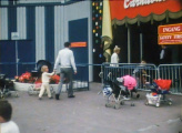 <a href="/lemma/Carnaval_Festival" title="Carnaval Festival">Carnaval Festival</a>-ingang en bordje <a href="/lemma/Joop_Geesink_Promenade" title="Joop Geesink Promenade">Joop Geesink Promenade</a> in <a href="/lemma/1984" title="1984">1984</a>