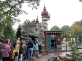 Wachtrij De Zes Zwanen in september 2019 - Foto: Eftepedia