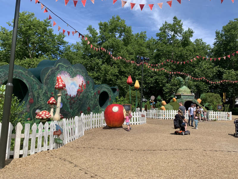Bestand:Wonderland-appel.jpg
