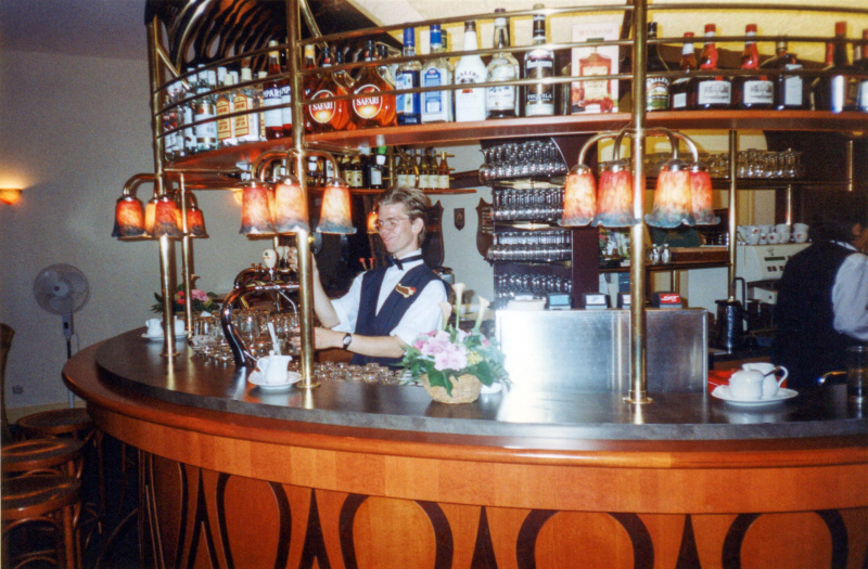 Bestand:Golfparkbar-2.jpg