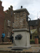 <a href="/lemma/Waterpomp" title="Waterpomp">Waterpomp</a> in <a href="/lemma/Bosrijk" class="mw-redirect" title="Bosrijk">Bosrijk</a>. {{Intern|Foto: Jos, 2009}}
