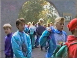 <a href="/lemma/Ingang_Noord" title="Ingang Noord">Ingang Noord</a> met een <a href="/lemma/Aangeraden_wordt_te_passen" class="mw-redirect" title="Aangeraden wordt te passen">Aangeraden wordt te passen</a>-bord in <a href="/lemma/1992" title="1992">1992</a>