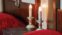 <a href="/lemma/Hans_Christian_Andersen-suite" title="Hans Christian Andersen-suite">Hans Christian Andersen-suite</a>, kaarsen