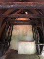 Interieur <a href="/lemma/Vleugelhelmhuys" class="mw-redirect" title="Vleugelhelmhuys">Vleugelhelmhuys</a>, achter het muurtje de trapopgang die vanaf de buitenzijde Lavenlaar naar boven komt.