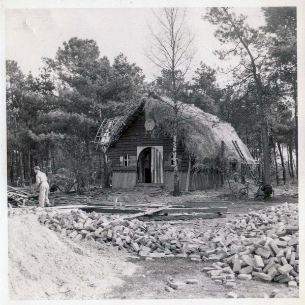 Bestand:Vrouwhollehuisje.jpg
