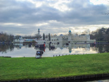 Shotechniek van <a href="/lemma/Midwinternachtsdroom" title="Midwinternachtsdroom">Midwinternachtsdroom</a> op de <a href="/lemma/Vonderplas" title="Vonderplas">Vonderplas</a>, december <span class="redlink">2008</span>