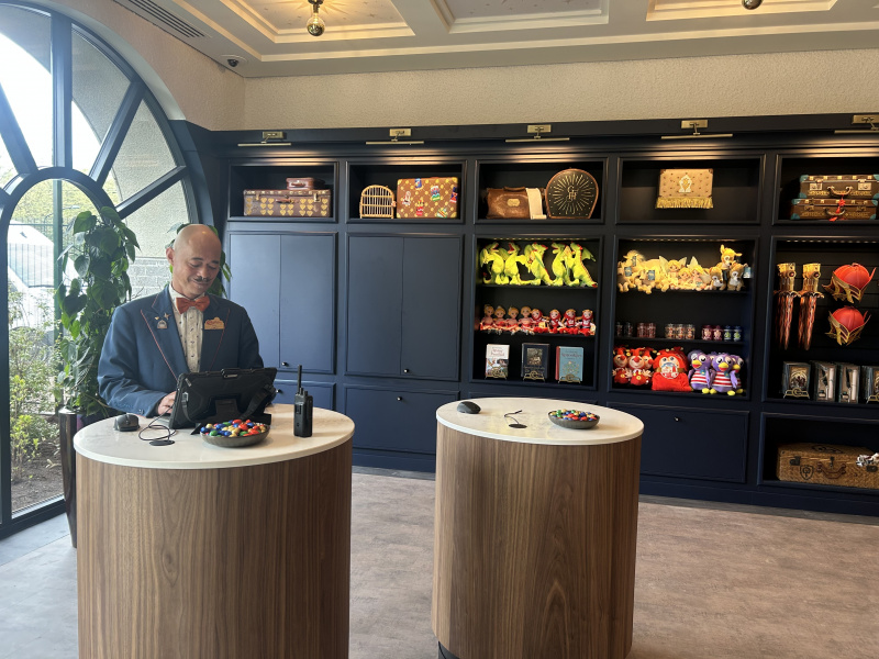 Bestand:Ewh-lobby-receptie.jpeg