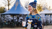 <a href="/lemma/Wintertrui" class="mw-redirect" title="Wintertrui">Wintertrui</a> 2024 met <a href="/lemma/Pjotr" title="Pjotr">Pjotr</a>.