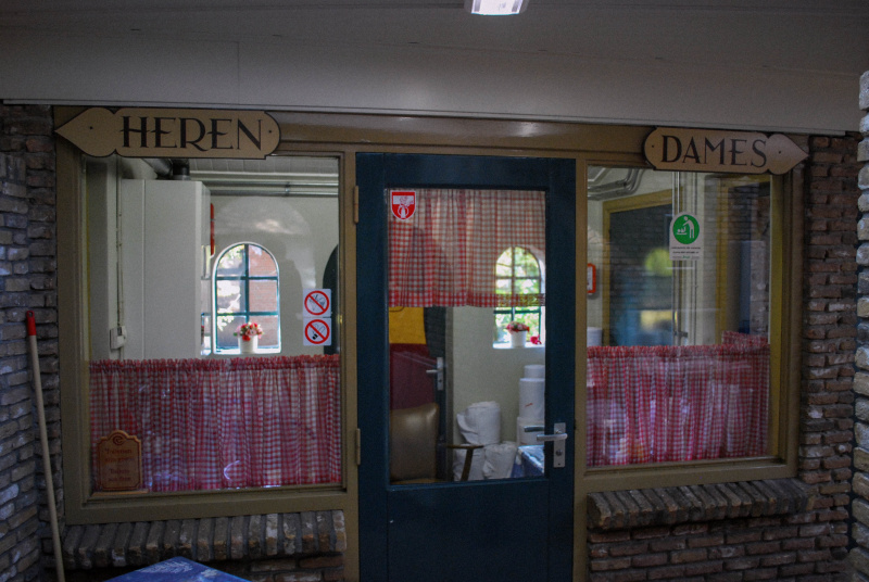 Bestand:Kleineboodschap-interieur-okt2009.jpg