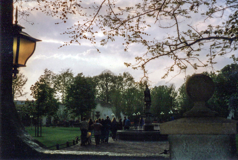 Bestand:Sintnicolaasplaets1997.jpg
