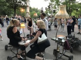 Zeer mobiele champagnebar Ruigrijk tijdens Midsummer Festival 2017