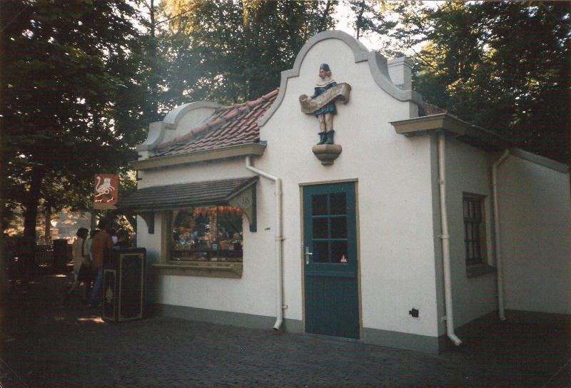 Bestand:Indegelaarsekatzijgevel1994.jpg