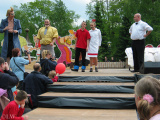 De cast van de Suske en Wiske-musical tijdens het themaweekeind in mei 2003 - Foto: Léon Weeterings