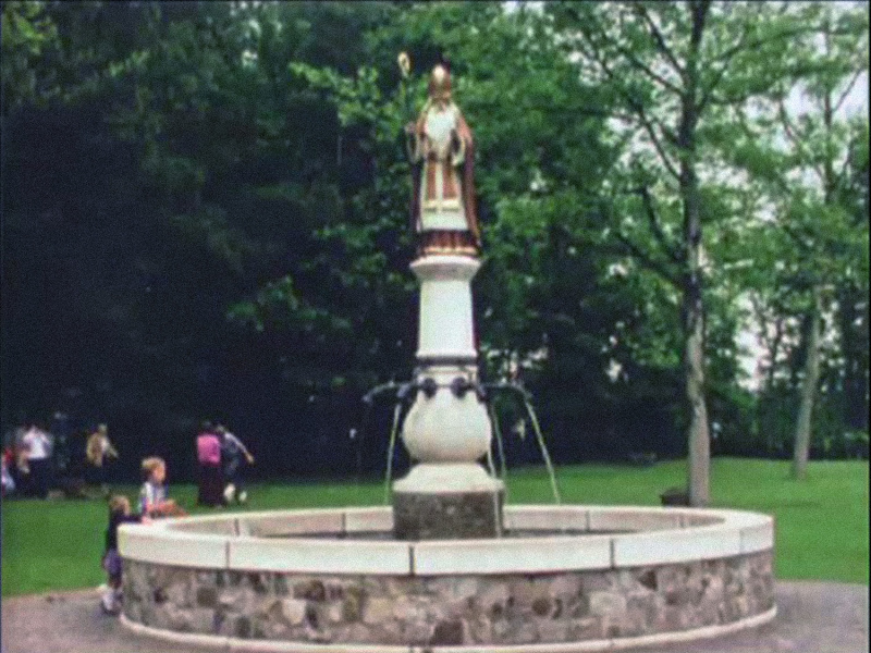 Bestand:Voorzijdefontein1981.jpg