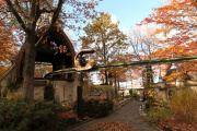 Het <a href="/lemma/Leunhuys" title="Leunhuys">Leunhuys</a>, de <a href="/lemma/Monorail" title="Monorail">monorail</a> en het <a href="/lemma/Lurk_en_Limoenhuys" title="Lurk en Limoenhuys">Lurk en Limoenhuys</a> in november 2018